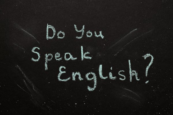 Pourquoi apprendre l'anglais seul est-il nécessaire ?